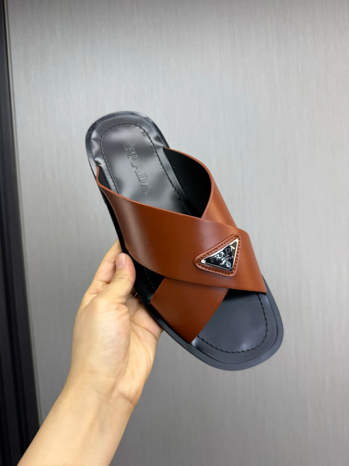 Factory price 340💰 ＰＲＡＤＡPrada - popular men's slippers hot sale 🔥 🩴Official website one to one production 38-45 sizes 45 46 🉑️Customized!